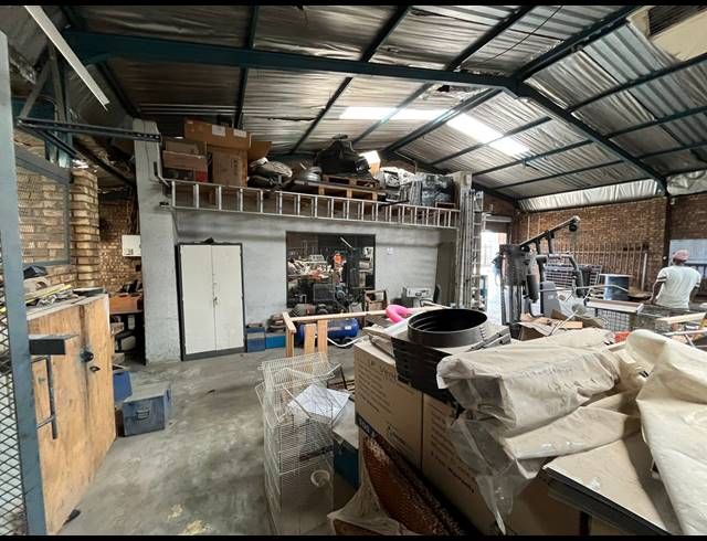 670M² WAREHOUSE FOR SALE IN DAGGAFONTEIN